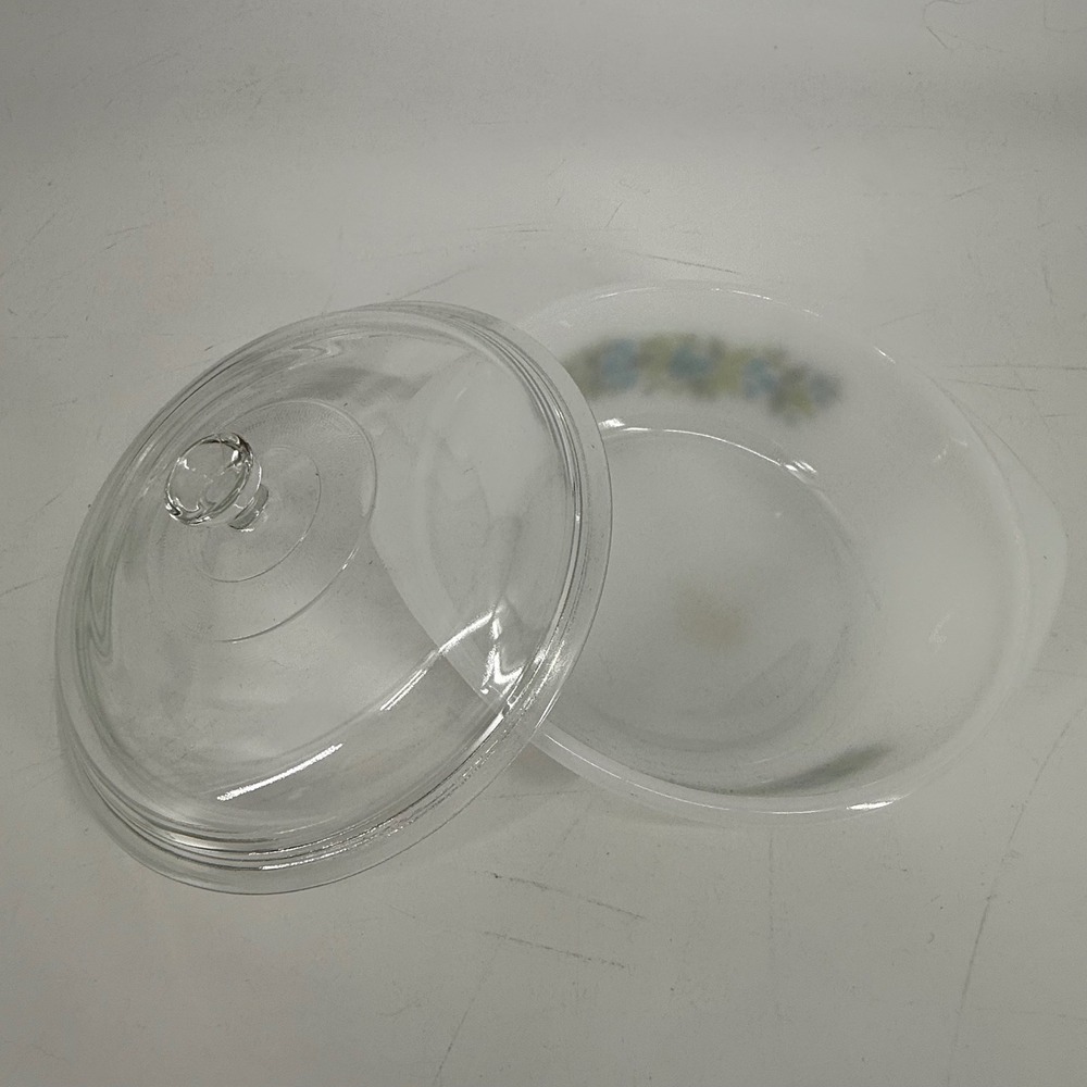 Vintage Glassbake Blueberry 2-Quart Milk Glass Casserole Dish with Lid Round - Picture 3 of 7